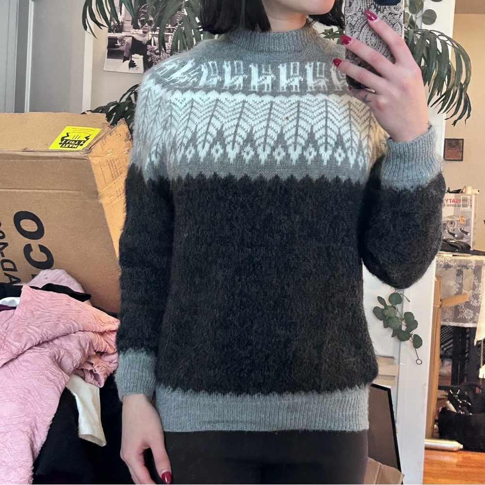 black gray and white warm cozy crew neck knit sweater